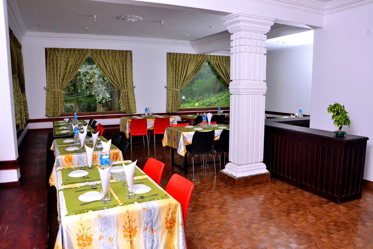 Periyar Nest Resort Thekkady Restaurant