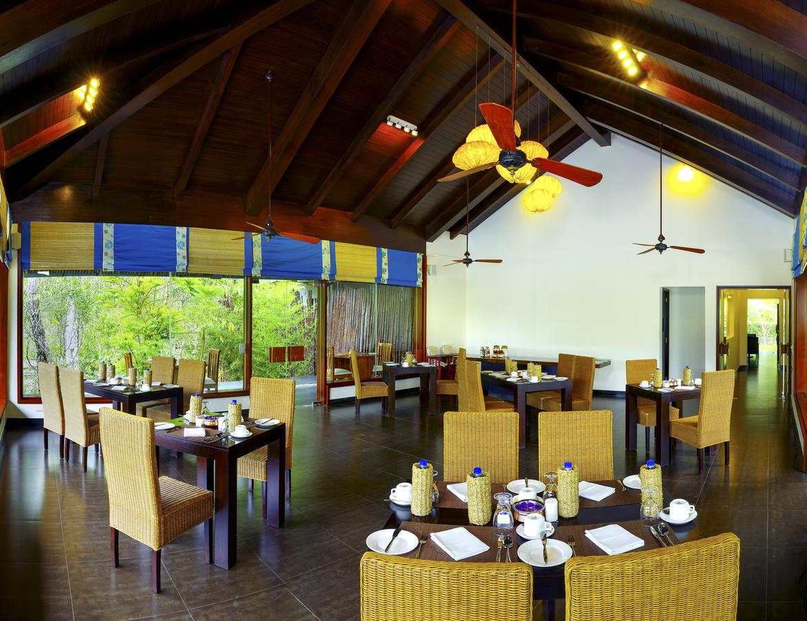 Niraamaya Retreats Cardamom Club Resort Thekkady Restaurant